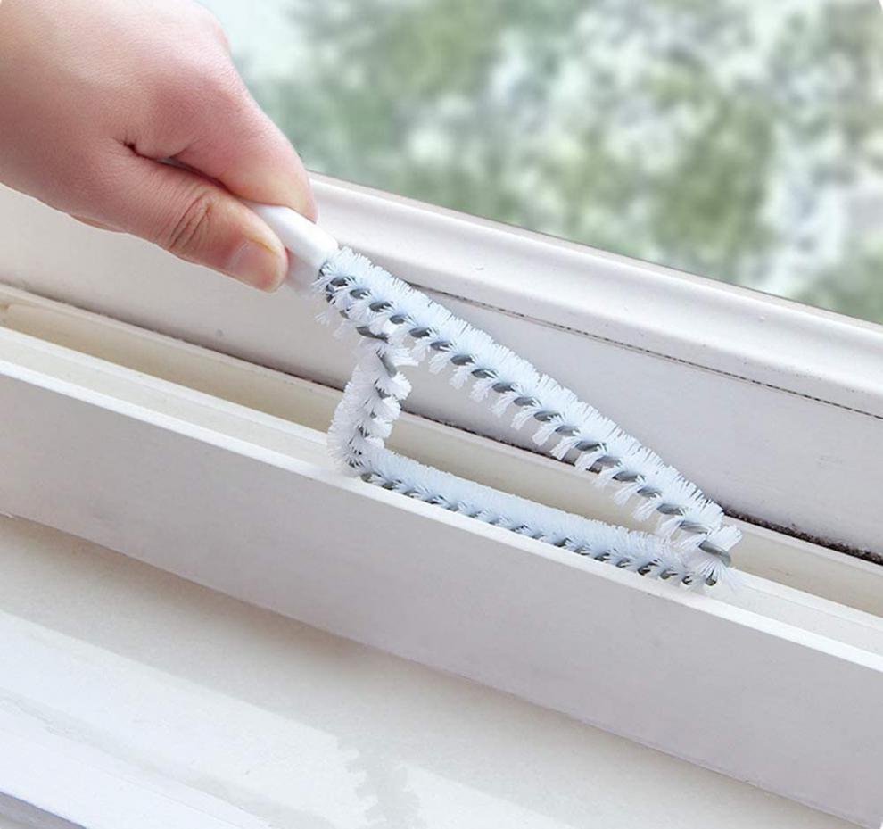 8-piece hand held gap cleaning product angle 8