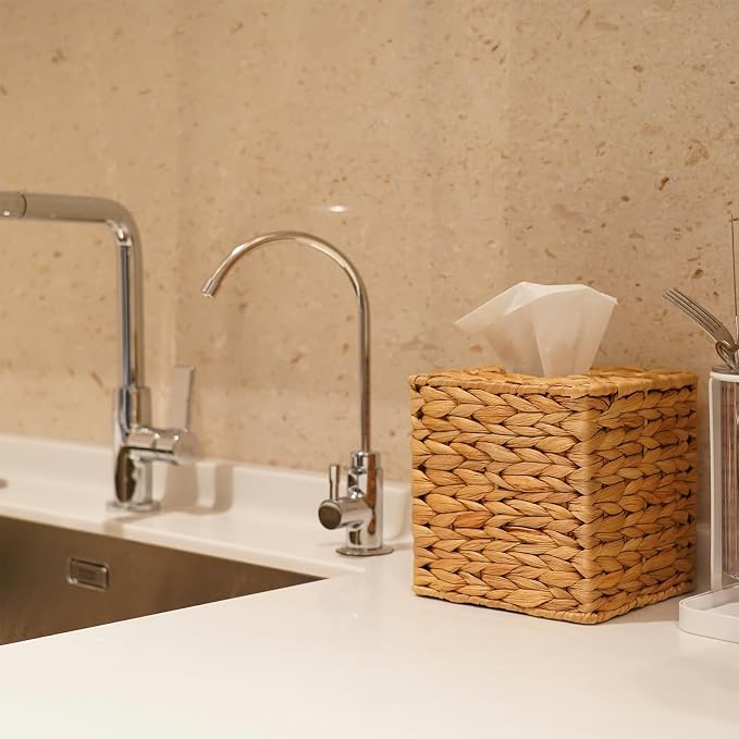 Water Hyacinth Handwoven Tissue Box Cover Natural Wicker Facial Napkin Holder