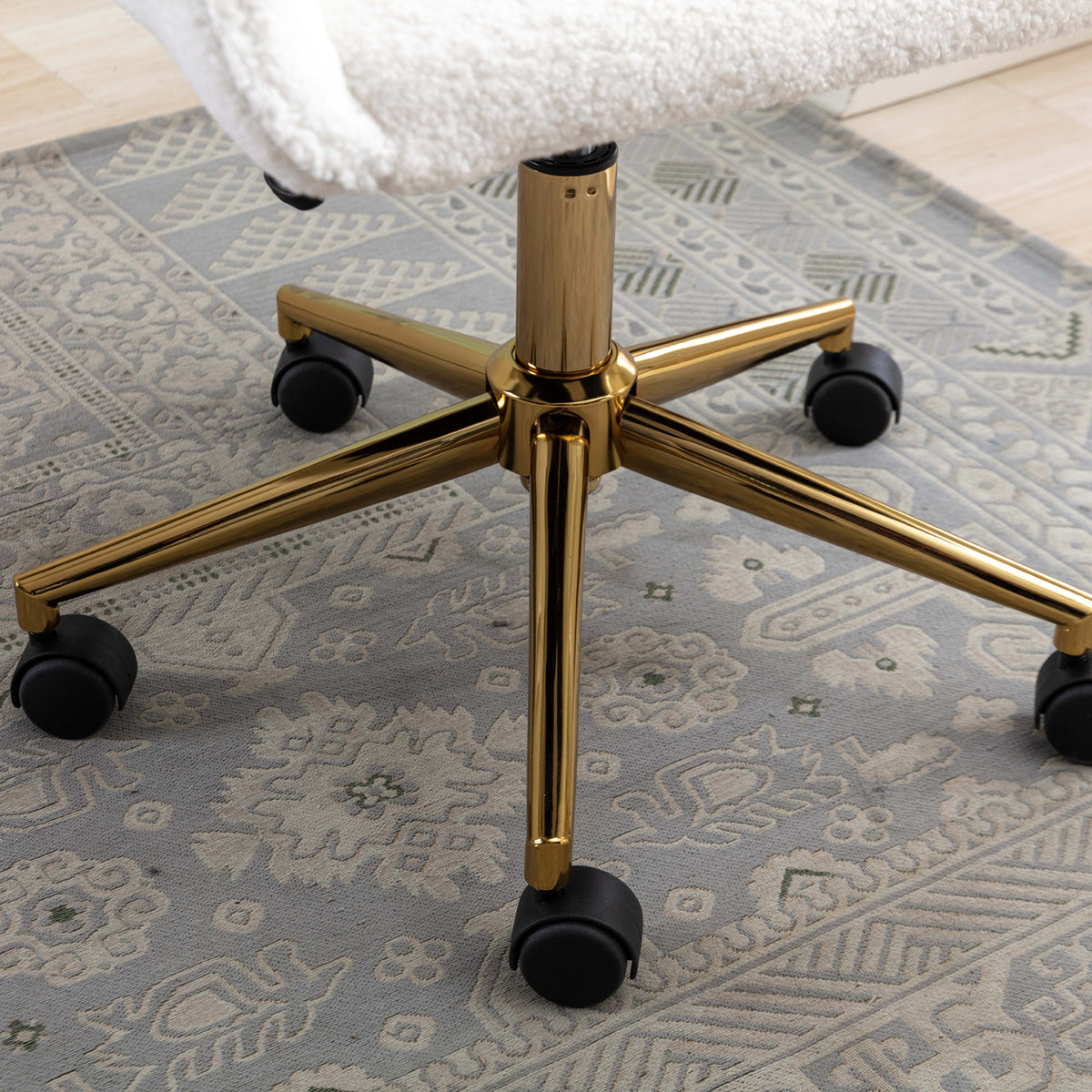 Modern Teddy Fabric Adjustable Height 360 Revolving Home Office Chair With Metal Legs - Image 4
